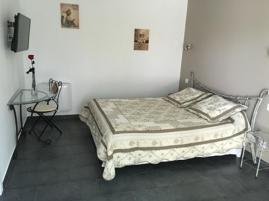 Chambres D'Hotes Le Mas Du Bijou Bleu Puget-sur Argens Exterior foto